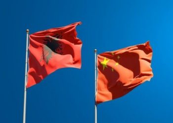 Shqipëria heq vizat me Kinën