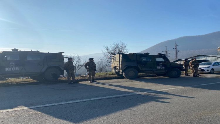 Tensionohet situata, sulmohen gazetarët në veri të Kosovës