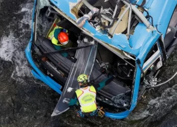 Autobusi përfundoi në lumë, rritet numri i viktimave