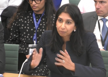 The Sun: Suella Braverman ka të drejtë, të ndalohen shqiptarët