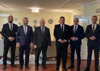 Tensionet në Kosovë, Escobar takon Rakiç