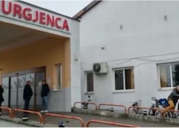 Helmimi i 3 personave me ujë ambalazhi, mbyllet hoteli në Shkodër