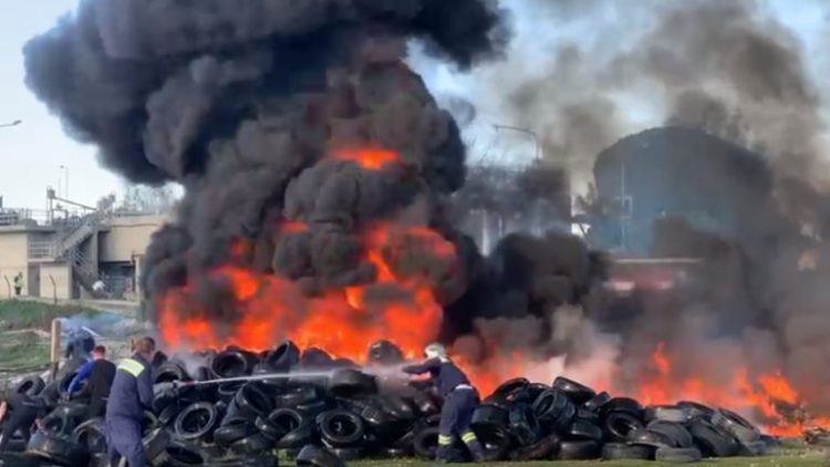 Ç’po ndodh në Vlorë? Tym i madh, qytetarët e shqetësuar