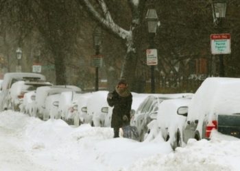 SHBA/ Kaos me fluturimet dhe energjinë elektrike