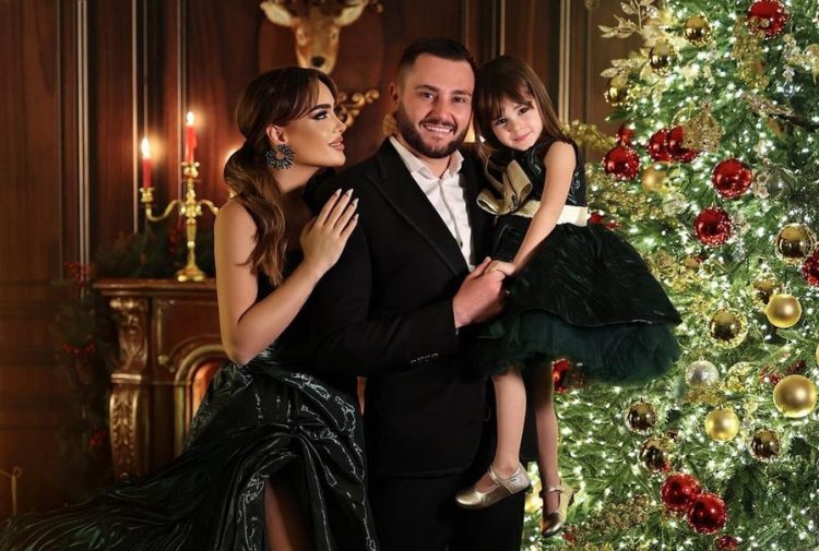 Në prag të festave, Xhensila prezanton anëtarin më të ri në familje