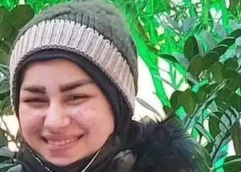 I preu kokën gruas, prindërit e saj e falën