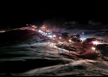 Zbllokohet pas 5 orësh qarkullimi në “Rrugën e Arbrit”