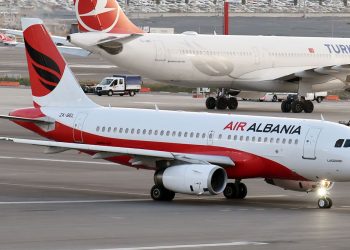 Hakerat ‘marrin peng’ të dhënat e Air Albania: Na jepni para