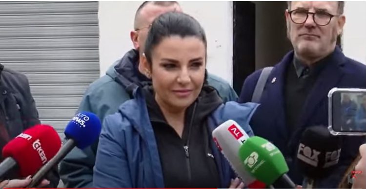 Tërmeti/ Balluku shkon në Klos, qytetari: Kemi 3 vjet që presim