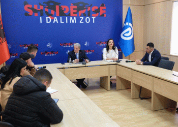 Berisha: Rama i dha para McGonigalit për t’i futur thikën opozitës