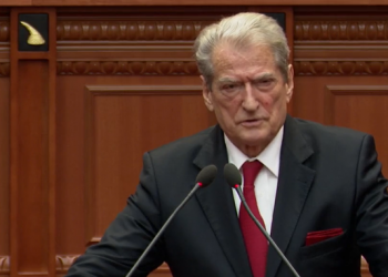 ROZETA temë në Kuvend/Berisha:Ka qenë te shtëpia jote Niko, Ulsi…