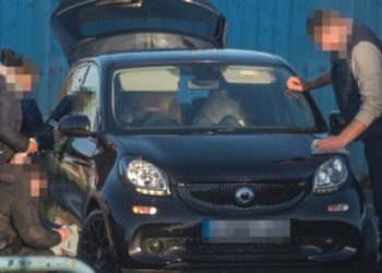 “Terroristë”, The Sun nxin shqiptarët: Njëri vrau gruan dhe…