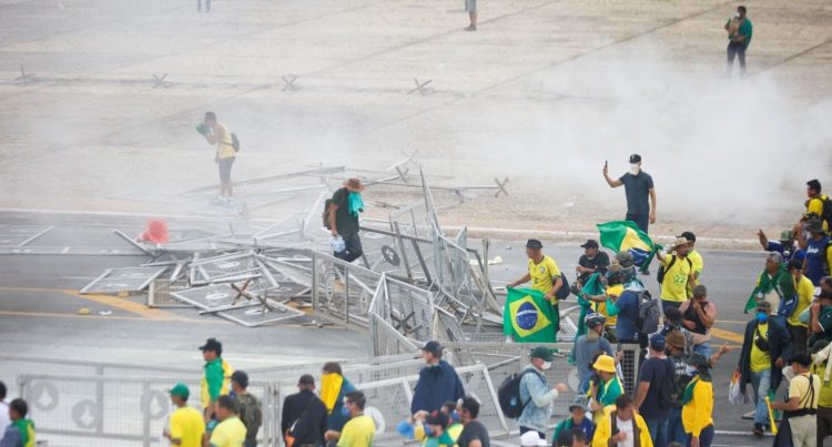 Tronditje globale, dënohet sulmi ndaj institucioneve braziliane