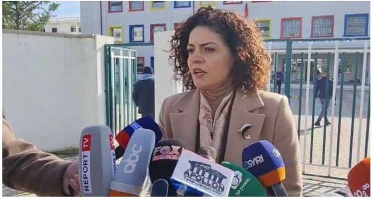 Mësuesit në Fier 5 muaj pa marrë pagesë transporti: Do nisim grevë