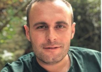 Dhunohet gazetari dhe gruaja e tij në Lezhë,dy persona me makinë…