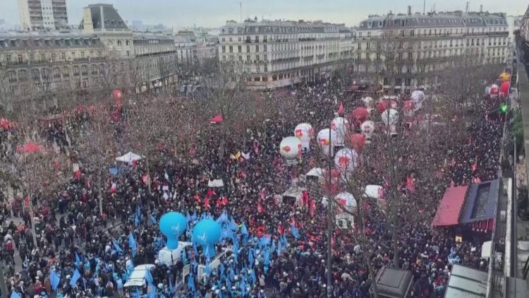 Greva masive në Francë: Nuk punojmë deri 64 vjeç