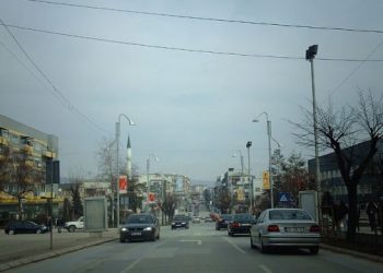 Ky qytet shqiptar po zbrazet, mbi 4000 vetë kanë ikur…