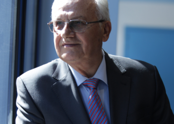 Amaneti i Isuf Kalos shkon në vend, varroset në vendlindje