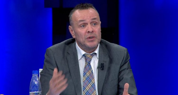 Eksperti:Si u zbulua lidhja e agjentit të FBI me zyrtarët shqiptarë