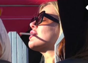 “Sa llafe, llafe…”/ Kejvina ironizon Luizin me këngë