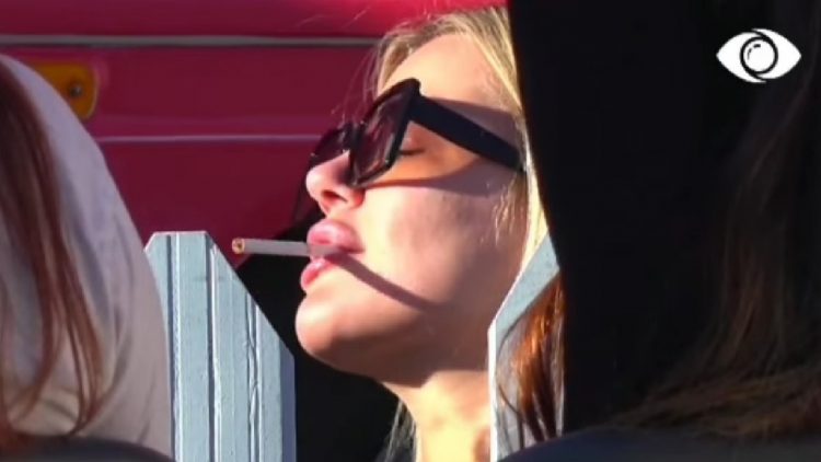 “Sa llafe, llafe…”/ Kejvina ironizon Luizin me këngë