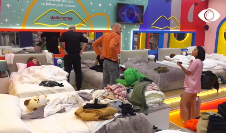 “Lavazh truri Kiares”, Mikela revoltohet me Kristin e Oltën: Turp