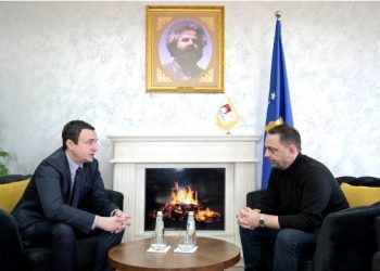 Përmbytjet e mëdha në Skënderaj, Kurti pas 3 ditësh ‘gjen’ Drenicën