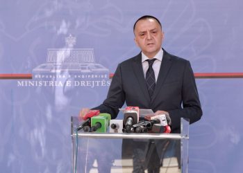 Lame thirrje Begajt: Regjistroni pronën e Presidencës