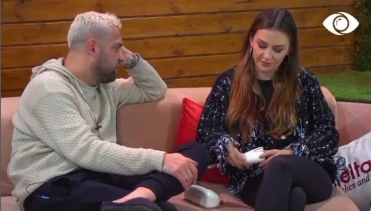 Luizi e ngacmon me batuta, Kiara: Unë nuk mbahem fare!