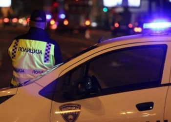 Tronditëse, 40-vjeçari vret babanë