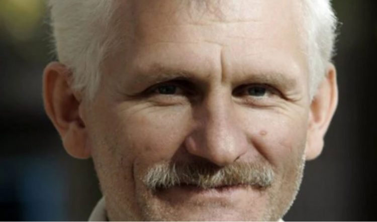 Fituesi i Çmimit Nobel rrezikon 12 vjet burg