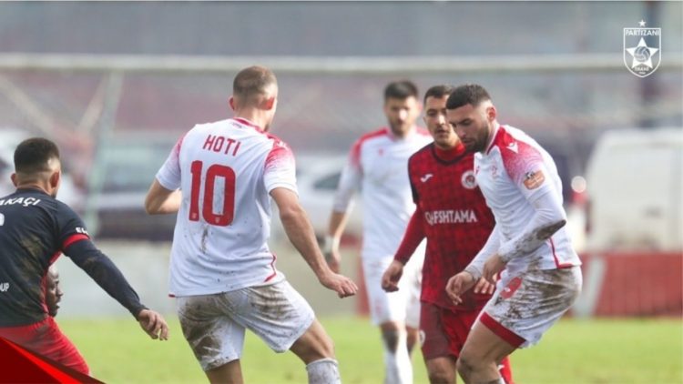 Superliga – Partizani “frenon”, rrezikon të humbasë kreun