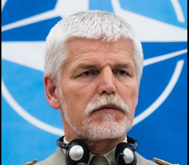 Ish-gjenerali Pavel zgjidhet Presidenti i ri i Çekisë