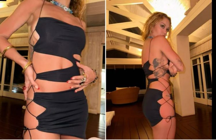 Rita Ora i heq të gjitha, publikon foto provokuese