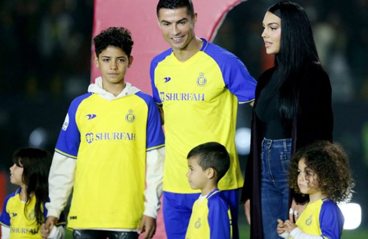 Arabët mbyllin një sy për Ronaldon, do e lejojnë të jetojë me..