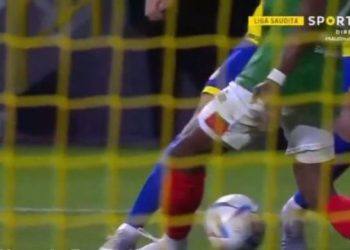 VIDEO/ Ronaldo ‘then në mes’ kundërshtarin me lëvizje magjike
