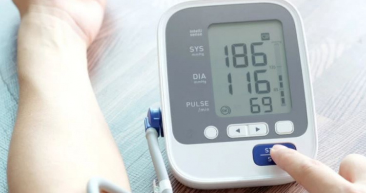 Nëse presioni i ulët i gjakut e kalon këtë vlerë, ja çfarë ndodh