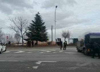 Aksident në Pogradec, autoboti me gaz përplaset me makinën