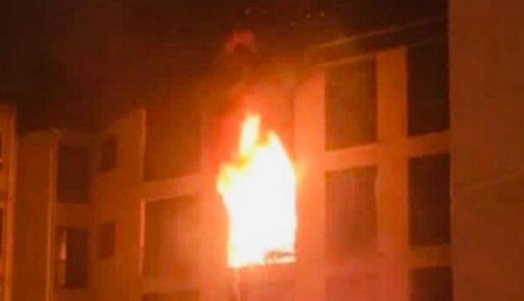 Zjarr në pallatin e rindërtuar pas tërmetit në Lezhë