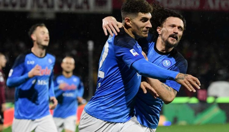 Nuk ndalet Napoli, tjetër fitore drejt titullit