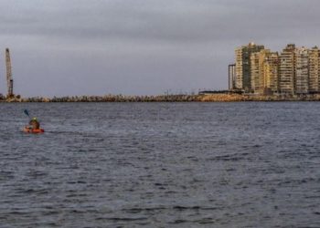 Një qytet i madh në Mesdhe po fundoset!