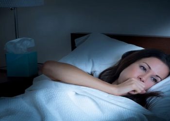 Kolla e natës, si ta kuptoni nëse është ftohje apo alergji