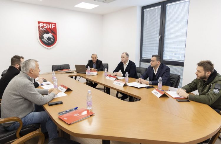 Kupat e Europës, Shulku thërret në mbledhje Tiranën e Partizanin