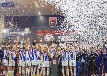 E bujshme, Tirana transferon sulmuesin e Kombëtares