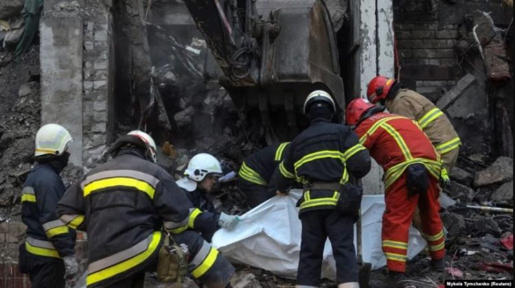 Sulmet ruse në Dnjipro, 25 të vrarë