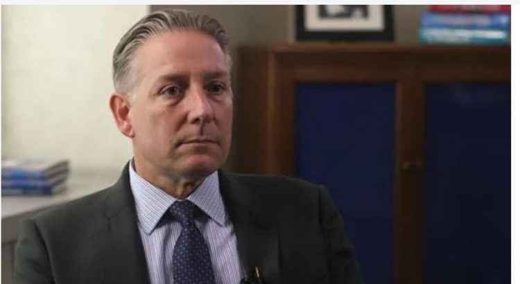 Skandali,ish-agjenti i FBI mori 225 mijë USD nga oficeri shqiptar