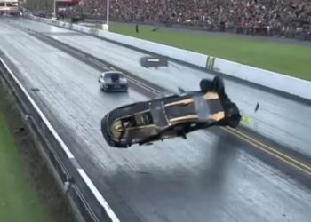 E frikshme, makina me 320 km/h bëhet copash, vdes shoferi