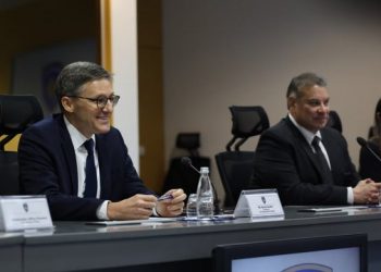 Zyrtarët amerikanë kundër Kurtit: Të themelohet Asociacioni