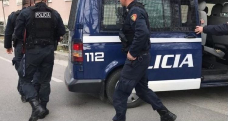 Goditën me thikë të riun te “Blloku”, arrestohet një nga autorët