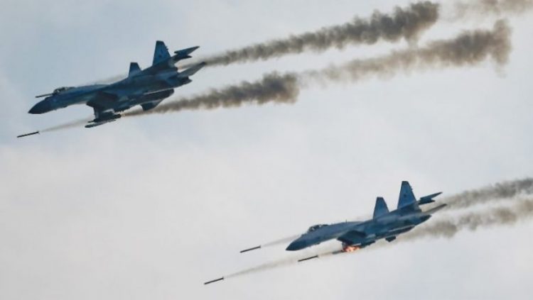 Ukraina rrit pretendimet, pas tankeve kërkon avionë luftarakë